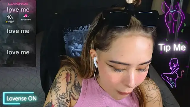 baby  kim online show from 9, 10, 2025