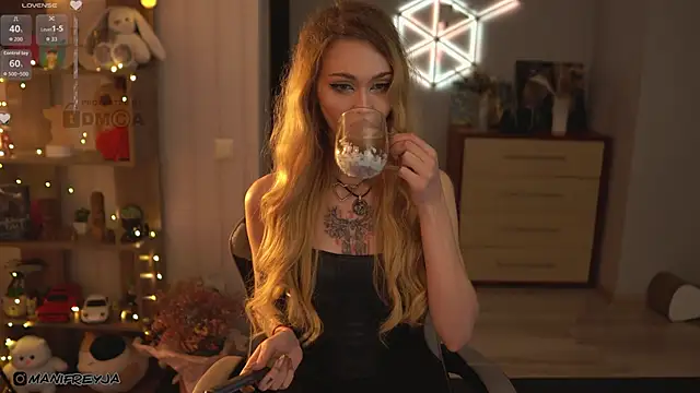 ManiFreyja online show from 21, 10, 2025