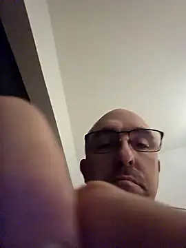 Snapshot of Crosss-23cm chatting on 9, 1, 2026 Crosss-23cm online show from 9, 1, 2026