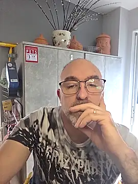 Snapshot of Crosss-23cm chatting on 20, 2, 2026 Crosss-23cm online show from 20, 2, 2026