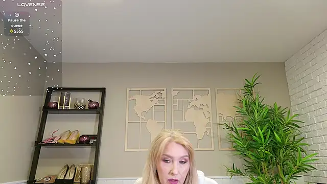 LadyLeea online show from 2, 6, 2026