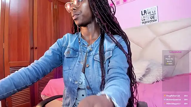 Snapshot of CoccoBele69 chatting on 7, 12, 2024 CoccoBele69 online show from 7, 12, 2024