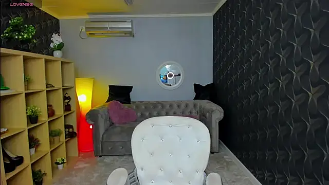 Snapshot of nicolee___19 chatting on 17, 3, 2025 nicolee 19 online show from 17, 3, 2025