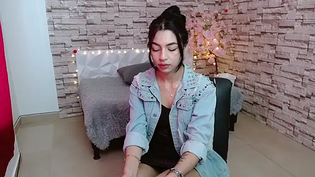 Snapshot of Vanse_lust chatting on 7, 12, 2024 Vanse lust online show from 7, 12, 2024