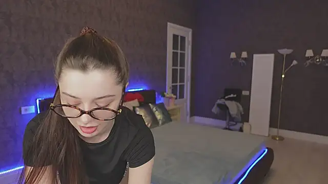 DinaCandy online show from 2, 3, 2025