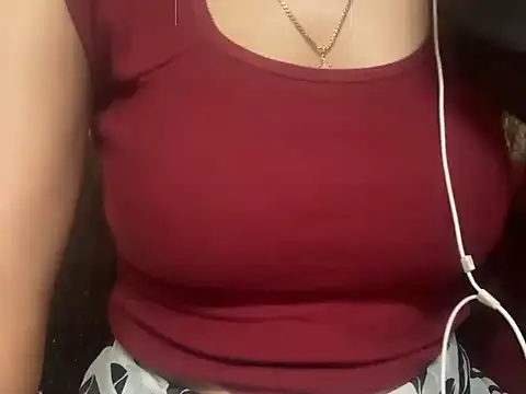 Snapshot of _FluffyHxney_ chatting on 6, 12, 2024  FluffyHxney  online show from 6, 12, 2024