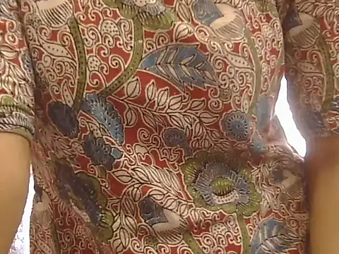 Snapshot of _FluffyHxney_ chatting on 5, 10, 2025  FluffyHxney  online show from 5, 10, 2025