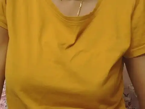 Snapshot of _FluffyHxney_ chatting on 31, 10, 2025  FluffyHxney  online show from 31, 10, 2025