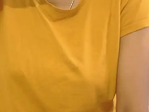 Snapshot of _FluffyHxney_ chatting on 3, 11, 2025  FluffyHxney  online show from 3, 11, 2025