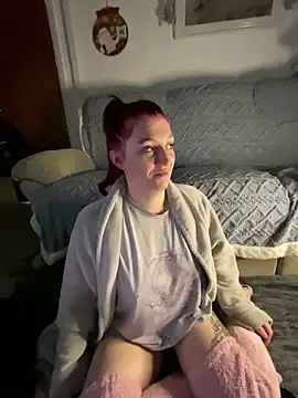 Snapshot of Stoner_BarbieXX chatting on 12, 12, 2024 Stoner BarbieXX online show from 12, 12, 2024