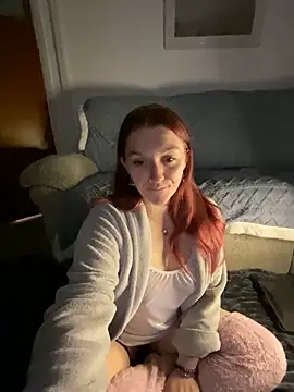 Snapshot of Stoner_BarbieXX chatting on 5, 2, 2025 Stoner BarbieXX online show from 5, 2, 2025