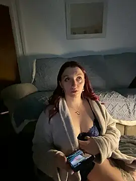 Snapshot of Stoner_BarbieXX chatting on 13, 2, 2025 Stoner BarbieXX online show from 13, 2, 2025