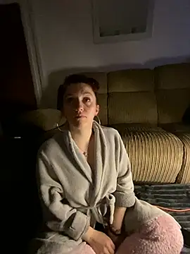 Snapshot of Stoner_BarbieXX chatting on 2, 3, 2025 Stoner BarbieXX online show from 2, 3, 2025