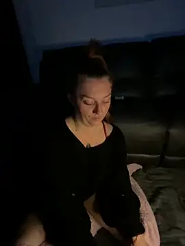 Snapshot of Stoner_BarbieXX chatting on 21, 9, 2025 Stoner BarbieXX online show from 21, 9, 2025