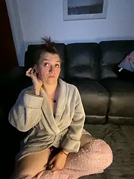 Snapshot of Stoner_BarbieXX chatting on 22, 9, 2025 Stoner BarbieXX online show from 22, 9, 2025