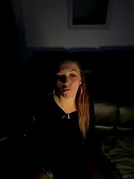 Snapshot of Stoner_BarbieXX chatting on 15, 10, 2025 Stoner BarbieXX online show from 15, 10, 2025