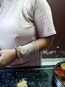 Snapshot of milf-kaira chatting on 4, 12, 2024 milf-kaira online show from 4, 12, 2024