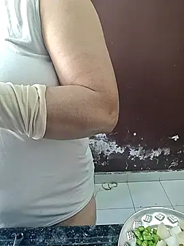 Snapshot of milf-kaira chatting on 7, 12, 2024 milf-kaira online show from 7, 12, 2024