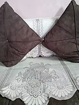 Snapshot of milf-kaira chatting on 10, 12, 2024 milf-kaira online show from 10, 12, 2024