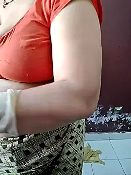 Snapshot of milf-kaira chatting on 31, 12, 2024 milf-kaira online show from 31, 12, 2024