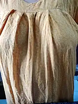 Snapshot of milf-kaira chatting on 3, 1, 2025 milf-kaira online show from 3, 1, 2025