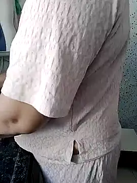 Snapshot of milf-kaira chatting on 28, 1, 2025 milf-kaira online show from 28, 1, 2025