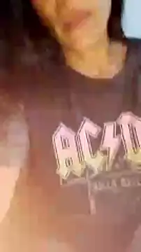 Snapshot of chloewildd_ chatting on 8, 2, 2025 chloewildd online show from 8, 2, 2025