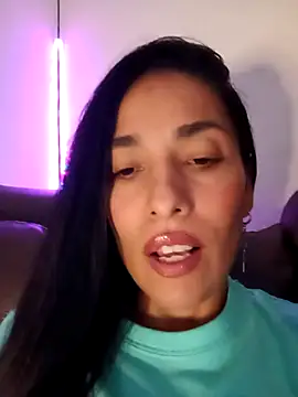 Snapshot of chloewildd_ chatting on 5, 10, 2025 chloewildd online show from 5, 10, 2025