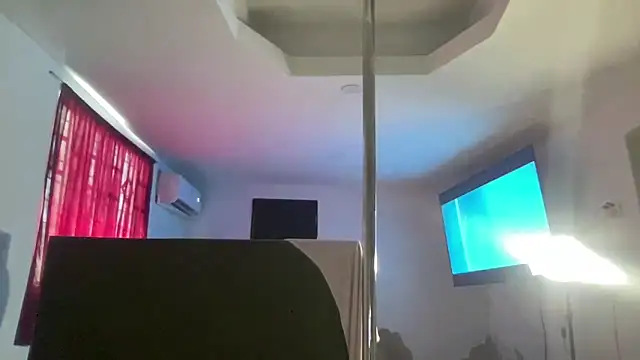 Snapshot of brithneysquirt chatting on 2, 3, 2025 brithneysquirt online show from 2, 3, 2025