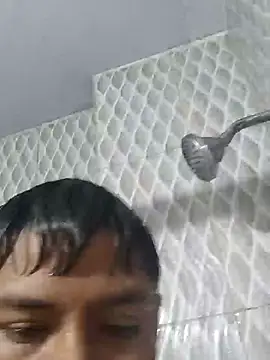 Tu papi 69  online show from 20, 10, 2025