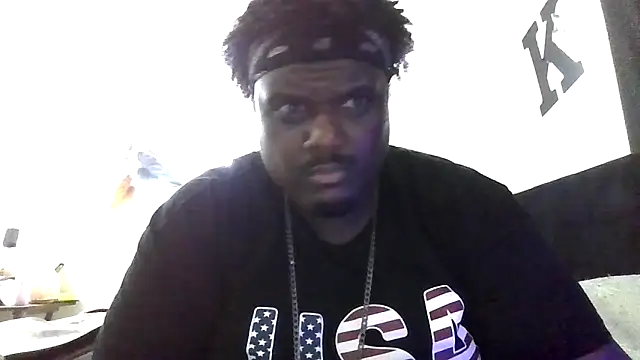 Snapshot of BigBossaNova69 chatting on 15, 12, 2025 BigBossaNova69 online show from 15, 12, 2025