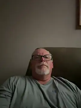 Snapshot of wildrocket02 chatting on 19, 5, 2026 wildrocket02 online show from 19, 5, 2026
