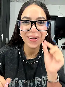 Snapshot of IamSteph13 chatting on 10, 10, 2025 IamSteph13 online show from 10, 10, 2025