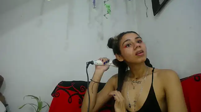 Snapshot of diamonmeli chatting on 9, 1, 2025 diamonmeli online show from 9, 1, 2025