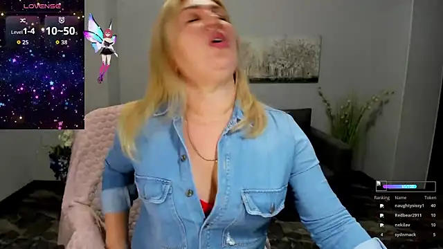 Lili Crossi online show from 17, 11, 2025