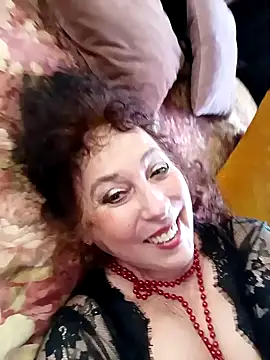 Snapshot of GypsyEsmeralda chatting on 4, 1, 2025 GypsyEsmeralda online show from 4, 1, 2025