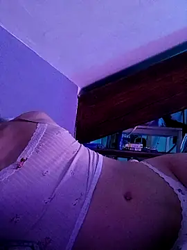 Snapshot of trannyfrench422 chatting on 11, 9, 2025 trannyfrench422 online show from 11, 9, 2025