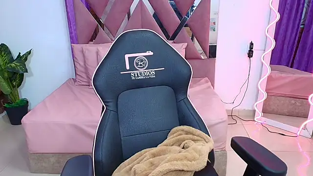 kendra tay online show from 31, 10, 2025