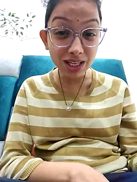 Snapshot of Aleena_Rai chatting on 19, 2, 2025 Aleena Rai online show from 19, 2, 2025