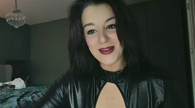 flatwhite0 online show from 18, 12, 2024