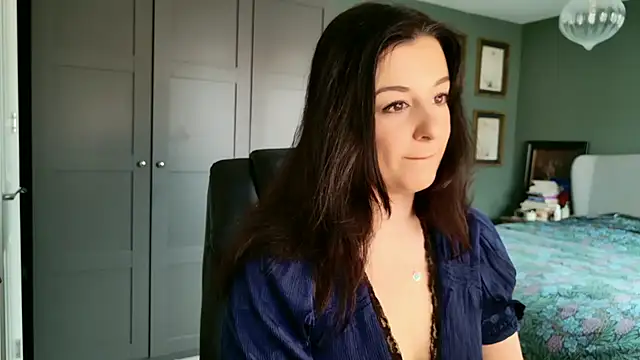 flatwhite0 online show from 31, 3, 2026