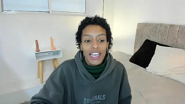Zia Green online show from 9, 6, 2026