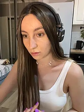 Snapshot of viviandaimond1 chatting on 3, 2, 2025 viviandaimond1 online show from 3, 2, 2025