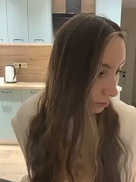 Snapshot of viviandaimond1 chatting on 5, 3, 2025 viviandaimond1 online show from 5, 3, 2025