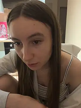 Snapshot of viviandaimond1 chatting on 6, 3, 2025 viviandaimond1 online show from 6, 3, 2025