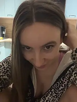 Snapshot of viviandaimond1 chatting on 9, 3, 2025 viviandaimond1 online show from 9, 3, 2025