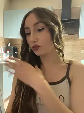 Snapshot of viviandaimond1 chatting on 22, 3, 2025 viviandaimond1 online show from 22, 3, 2025