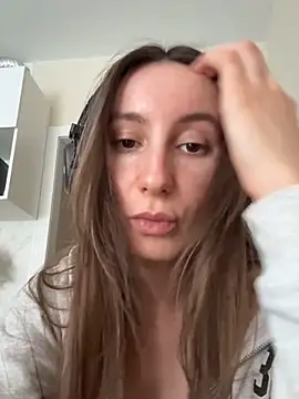 Snapshot of viviandaimond1 chatting on 19, 9, 2025 viviandaimond1 online show from 19, 9, 2025