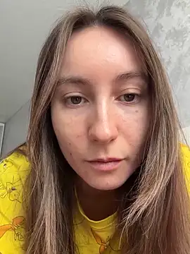 Snapshot of viviandaimond1 chatting on 4, 10, 2025 viviandaimond1 online show from 4, 10, 2025