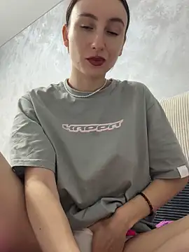 Snapshot of viviandaimond1 chatting on 3, 11, 2025 viviandaimond1 online show from 3, 11, 2025